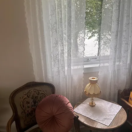 Bryggehage - Old-fashioned With Charm 아파트 *