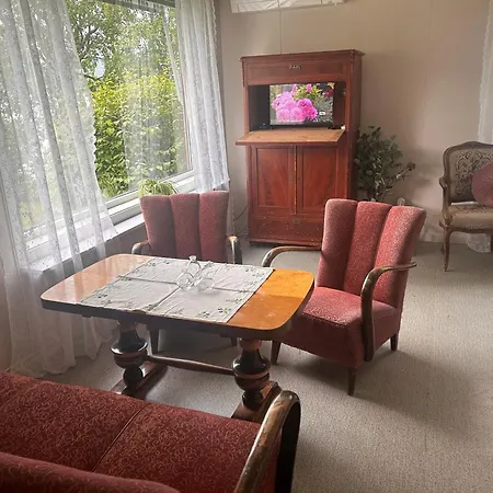 Bryggehage - Old-fashioned With Charm 아파트 *